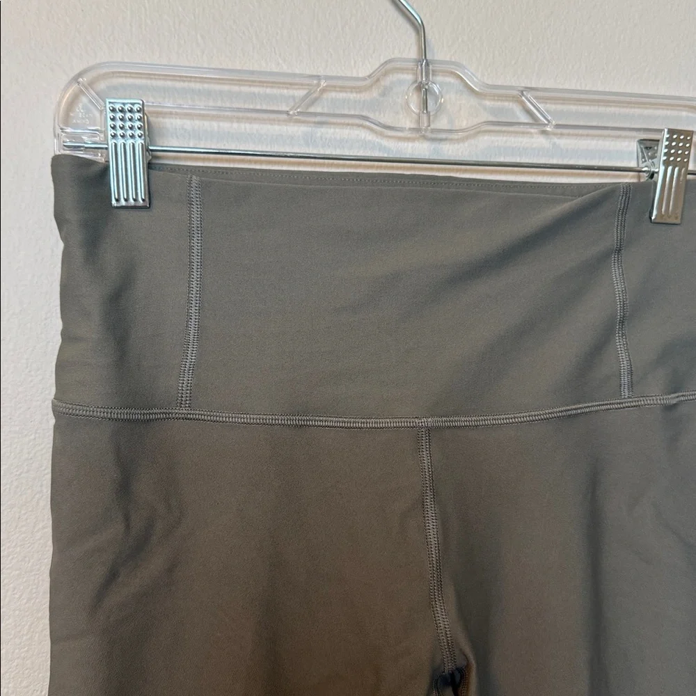 Green Lululemon Leggings - Picture 4 of 8